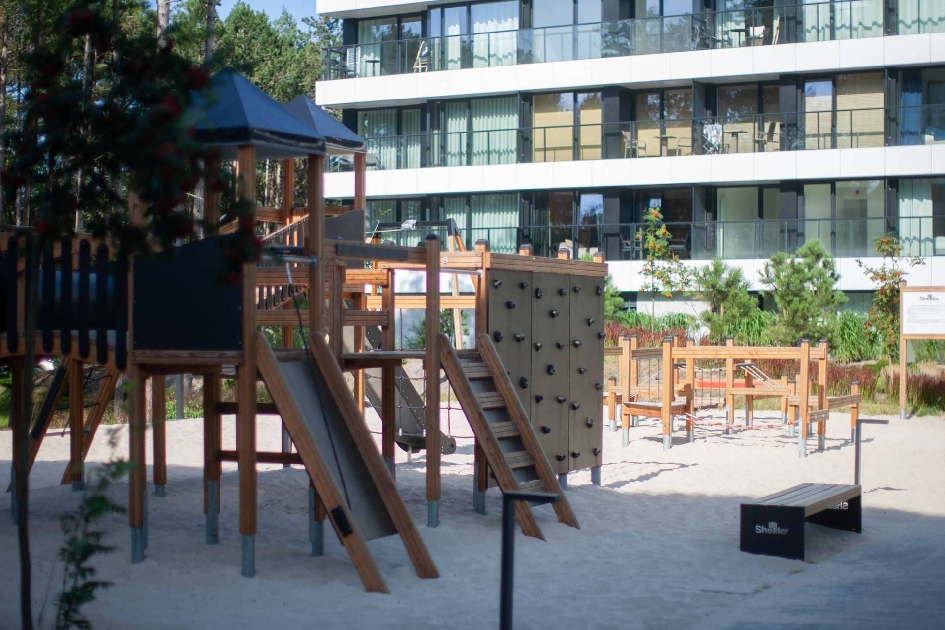 Seaside school playground — Lars Laj project